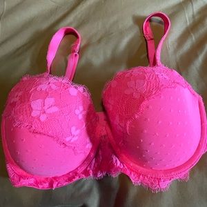 Victoria’s secret dream angels Demi 32DDD